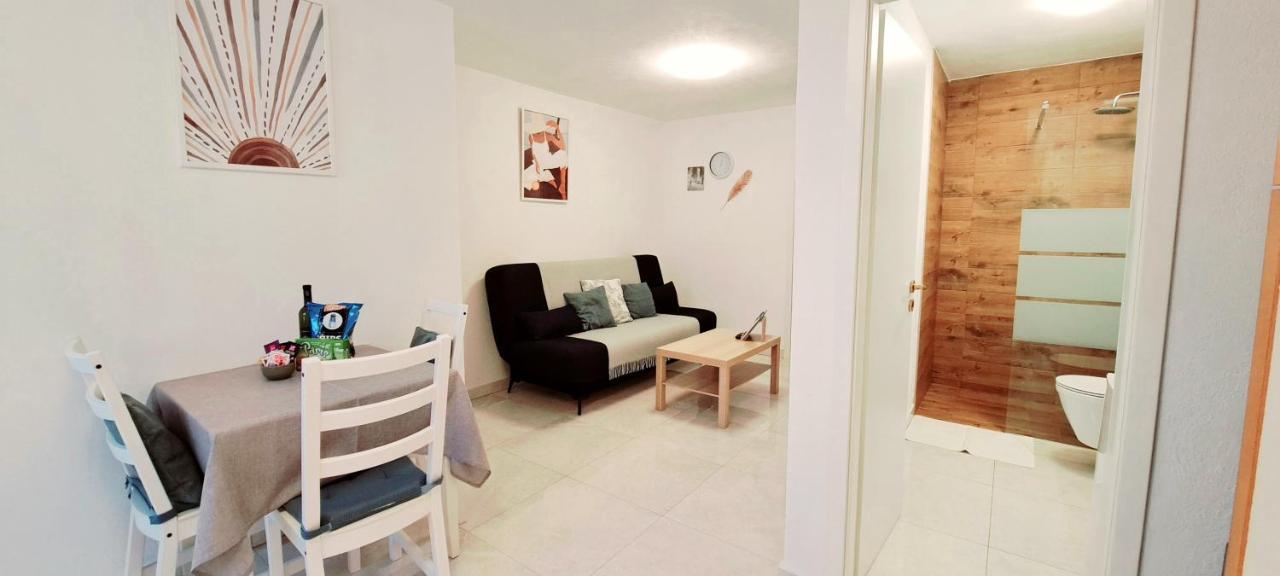 Apartment Ararita Krk Town Eksteriør billede